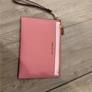 Michael Kors Rose Wristlet